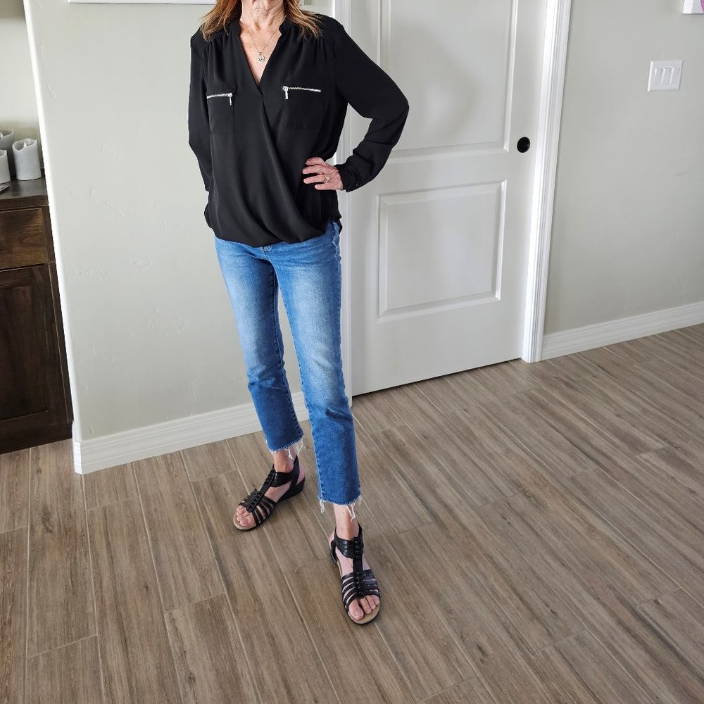 Flowy Long sleeve lightweight black blouse